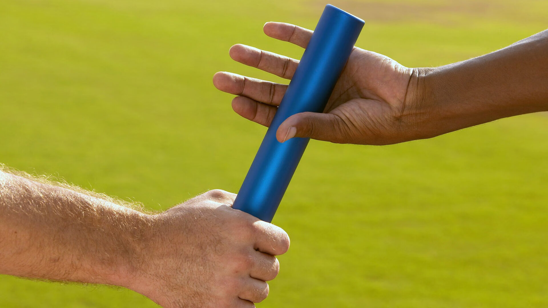 kaiyun.com-球员转会窗口开启多队动作频繁，球员转会流程